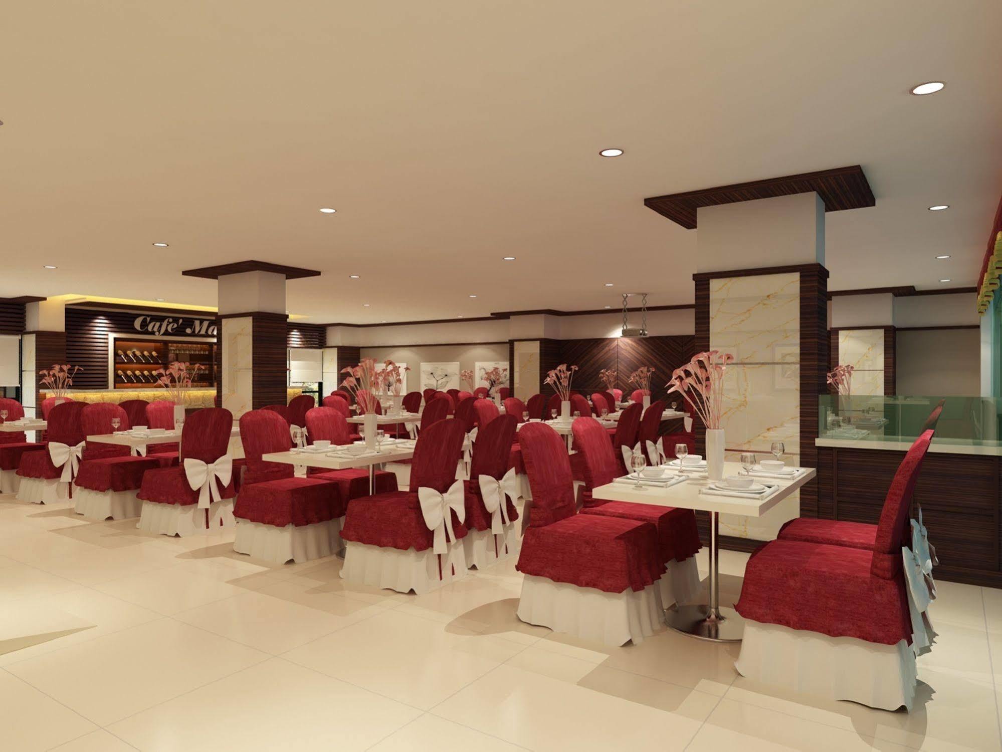 Hallmark Regency Hotel - Johor Bahru Exterior foto